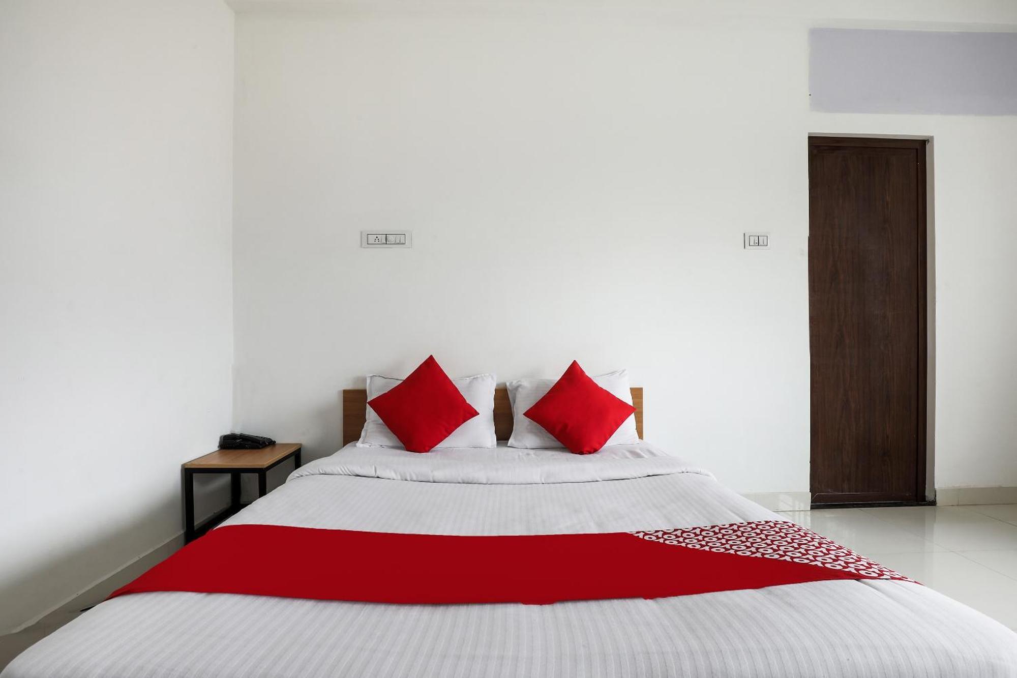 Hotel O Black Pearl Residency Pilamedu Exterior foto